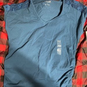 🤰Blue/teal w/ Lace short Sleeve V-neck Tee wi